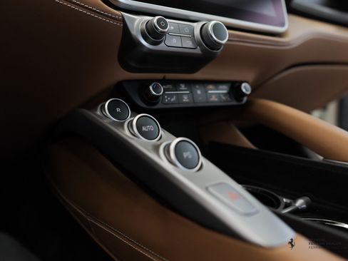 Certified 2018 Ferrari GTC4Lusso AWD/4WD image 15