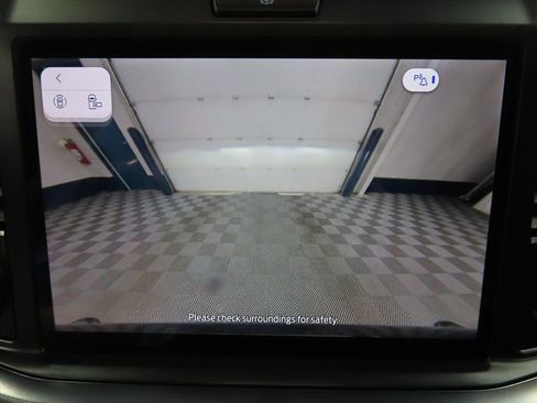 Used 2025 Ford F250 Platinum image 25