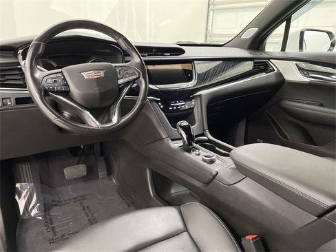 Certified 2023 Cadillac XT6 Premium Luxury w/ LPO, Floor Liner Package image 21