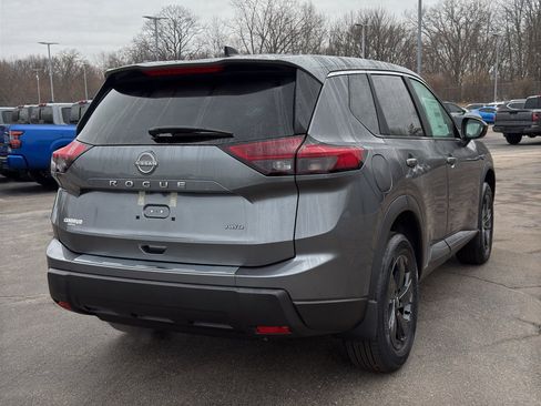 New 2026 Nissan Rogue SV image 5