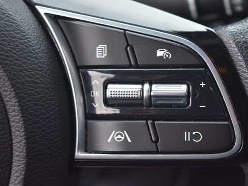 Certified 2023 Kia Forte LXS image 22