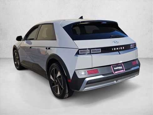 New 2026 Hyundai Ioniq 5 SEL image 8