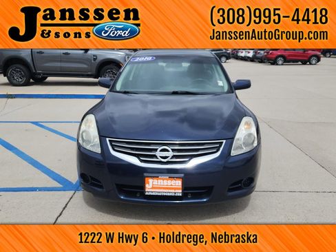 Used 2010 Nissan Altima 2.5 S w/ Convenience Pkg FWD image 3