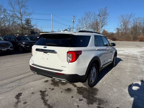 Used 2022 Ford Explorer XLT w/ Equipment Group 202A AWD/4WD image 28