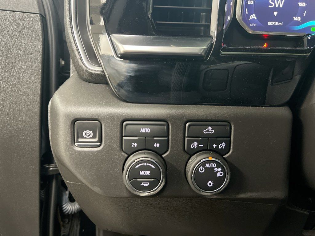 Used 2026 Chevrolet Silverado 1500 LT AWD/4WD image 19