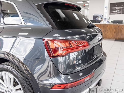 Used 2018 Audi Q5 2.0T Premium Plus w/ Premium Plus Package AWD/4WD image 12