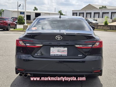 New 2026 Toyota Camry SE FWD image 10