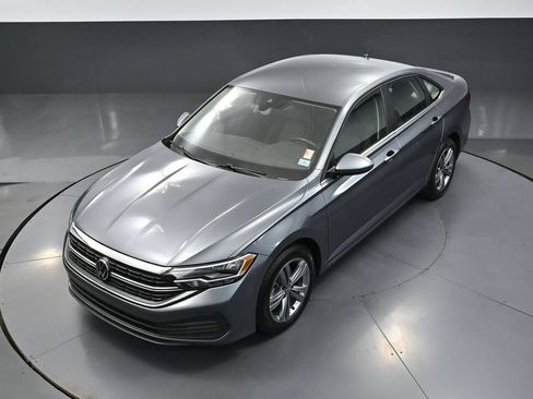 Used 2024 Volkswagen Jetta SE FWD image 49