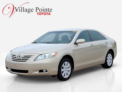 Used 2008 Toyota Camry XLE FWD image 1
