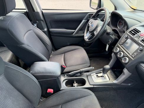 Used 2018 Subaru Forester 2.5i w/ Alloy Wheel Package image 16