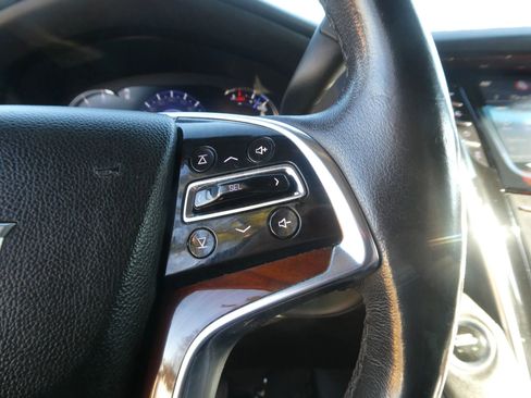 Used 2019 Cadillac Escalade ESV Luxury image 21