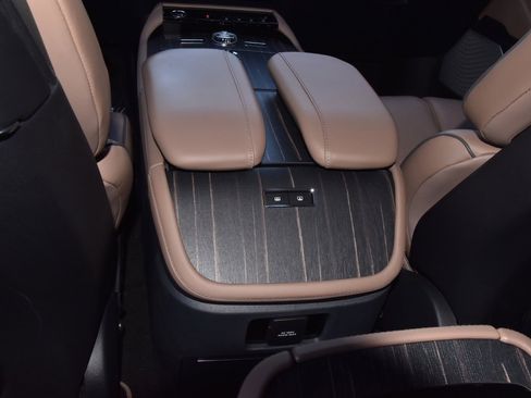 Certified 2025 Lincoln Navigator Black Label image 21