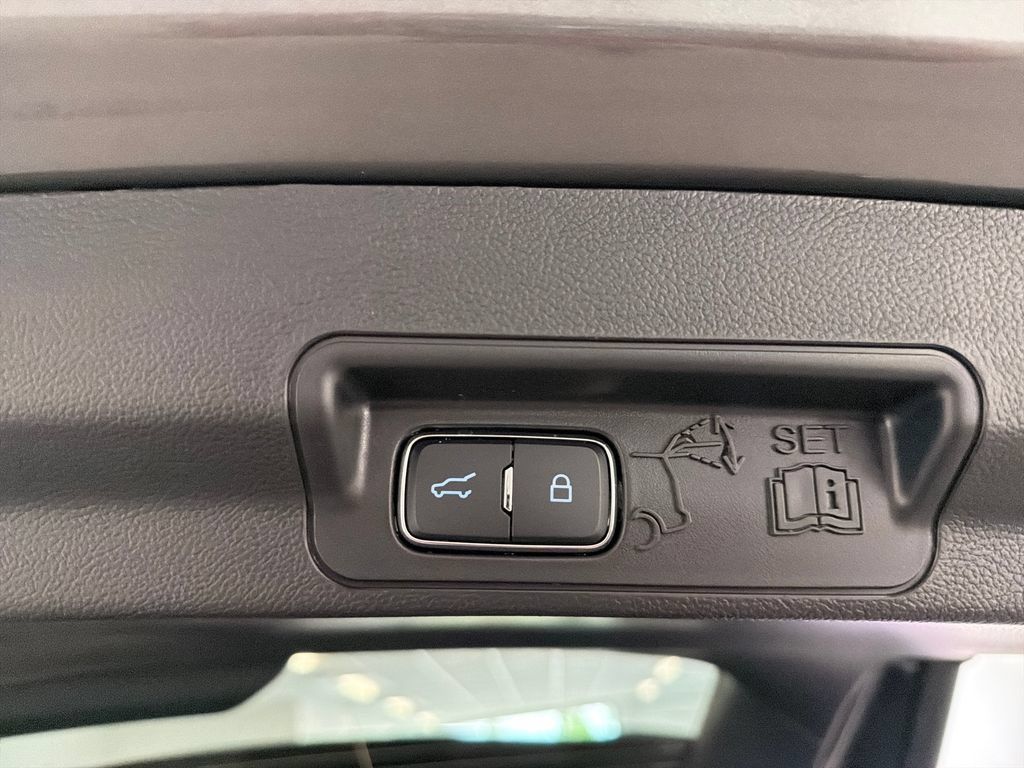 New 2027 Ford Explorer Active w/ Active Comfort Package RWD image 10