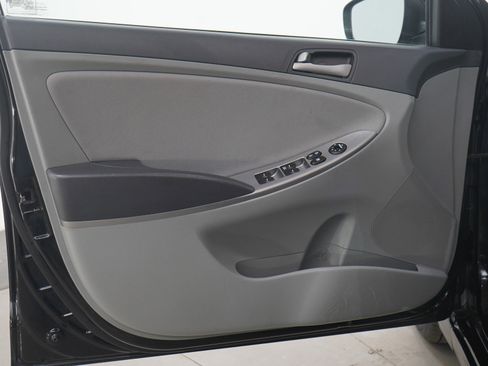 Used 2017 Hyundai Accent SE image 18