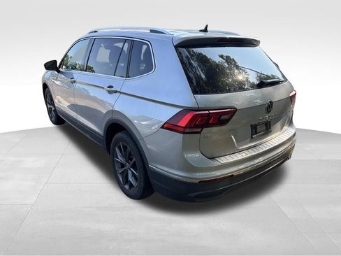 Used 2022 Volkswagen Tiguan SE AWD/4WD image 6