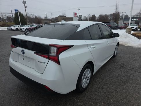 Certified 2022 Toyota Prius LE image 7
