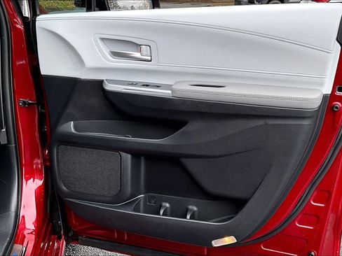 Certified 2026 Toyota Sienna XLE image 23
