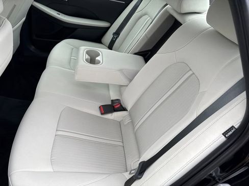 Used 2023 Hyundai Sonata SEL w/ Preferred Accessory Package image 10
