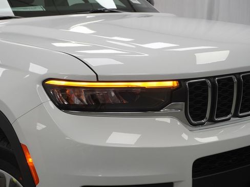 New 2026 Jeep Grand Cherokee L Laredo AWD/4WD image 5