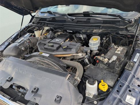 Used 2017 RAM 2500 SLT image 30