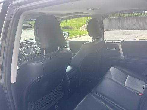 Used 2017 Toyota 4Runner Limited AWD/4WD image 23