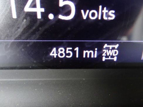 Certified 2025 Cadillac XT6 Premium Luxury AWD/4WD image 23
