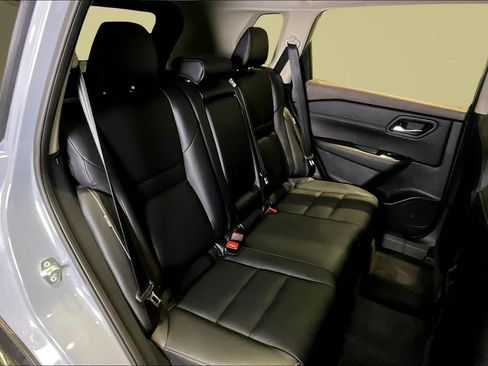 Used 2023 Nissan Rogue SL image 24