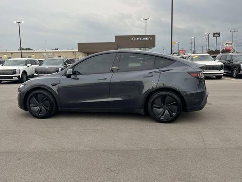 Used 2026 Tesla Model Y Long Range AWD/4WD image 8