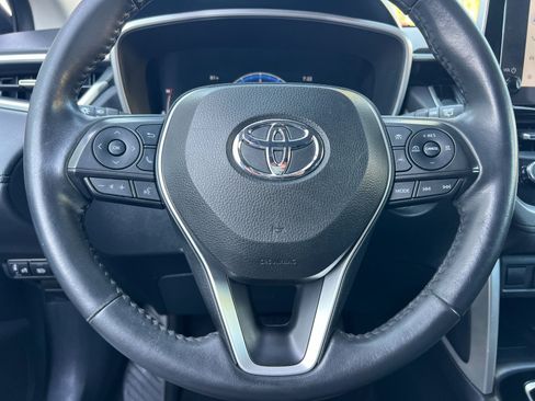 Used 2023 Toyota Corolla Cross XLE AWD/4WD image 22