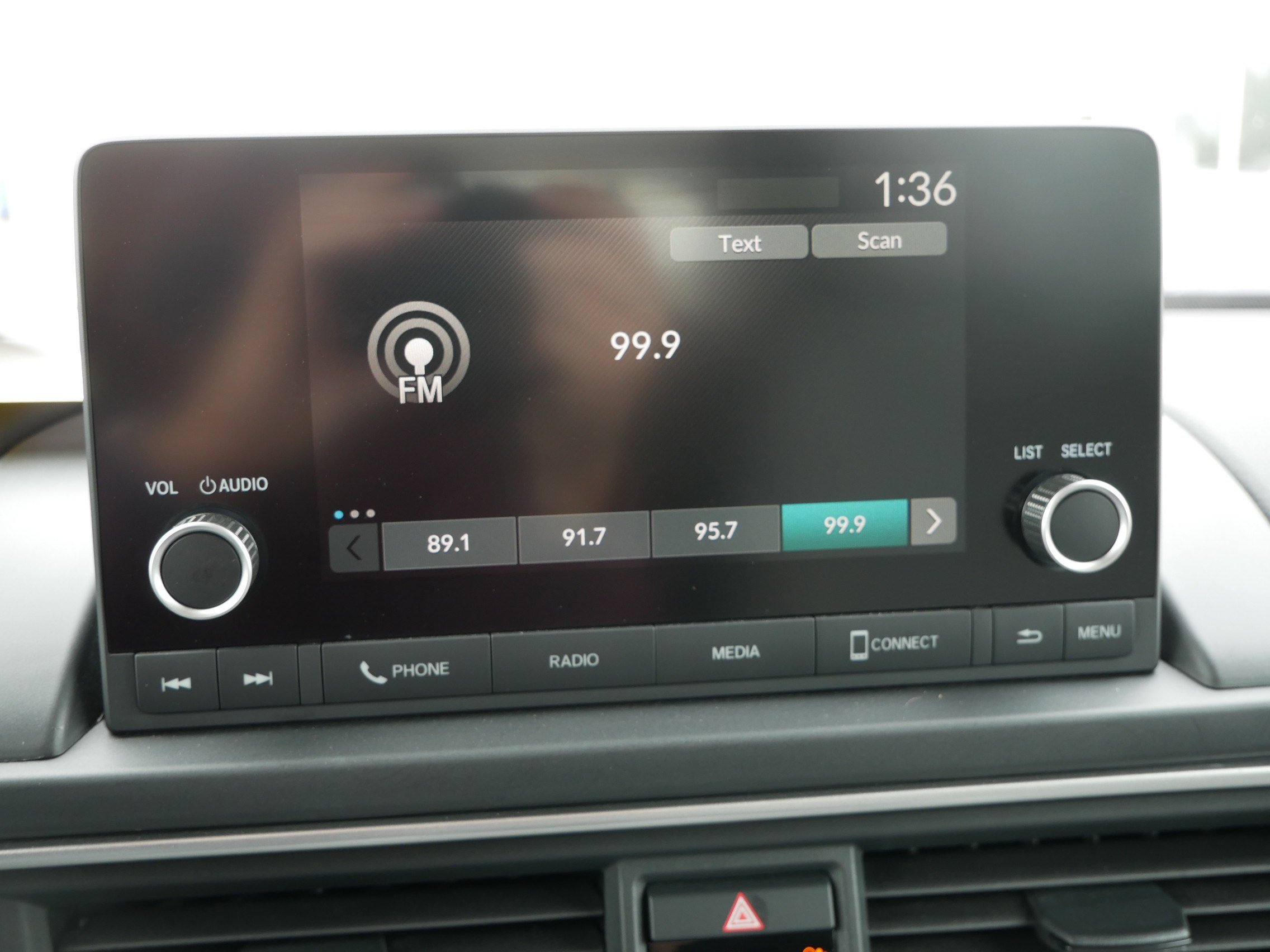 Certified 2023 Honda Pilot LX image 22