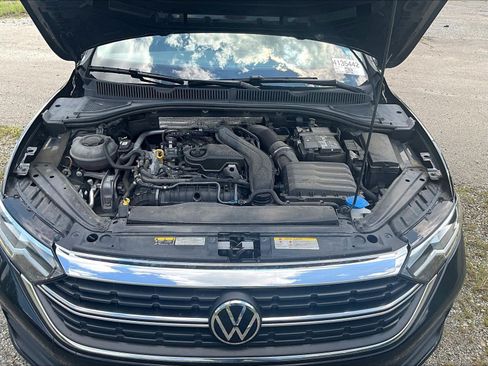 Used 2024 Volkswagen Jetta SE FWD image 30