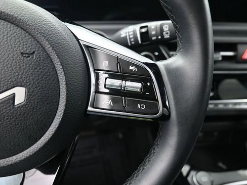 Used 2025 Kia Seltos S image 19