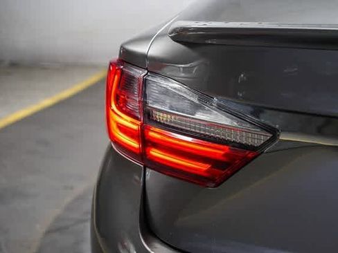 Used 2018 Lexus ES 350 w/ Luxury Package w/Wood Trim image 11