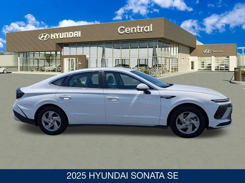 Certified 2025 Hyundai Sonata SE FWD image 9