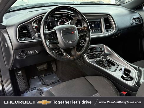 Used 2022 Dodge Challenger GT image 11