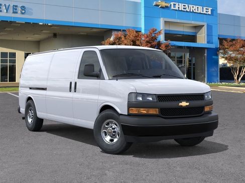 New 2026 Chevrolet Express 3500 Extended RWD image 7
