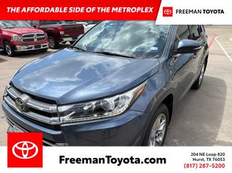 Used 2019 Toyota Highlander Limited FWD video 1