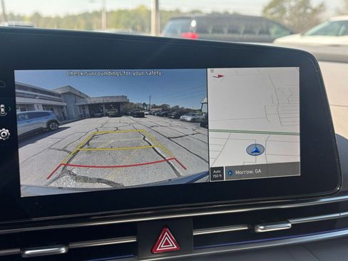 Used 2025 Hyundai Elantra SEL image 23