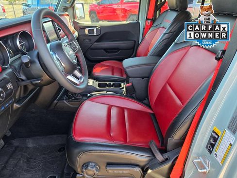 Used 2023 Jeep Wrangler Unlimited Rubicon 4xe AWD/4WD image 14