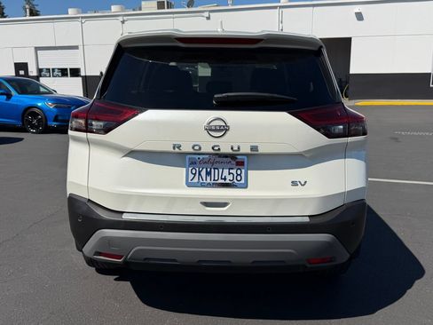 Used 2023 Nissan Rogue SV FWD image 10
