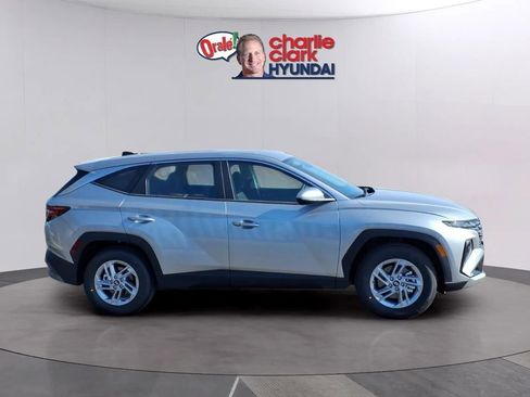 New 2026 Hyundai Tucson SE FWD image 6