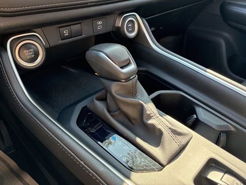 Used 2024 Toyota Grand Highlander Limited image 32