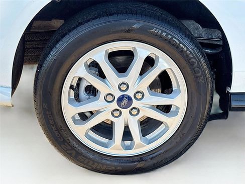 Used 2022 Ford Transit Connect XLT w/ Trailer Tow Package image 32