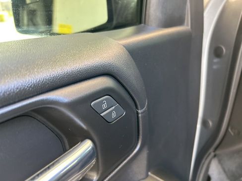 Used 2020 Chevrolet Silverado 1500 LT image 35