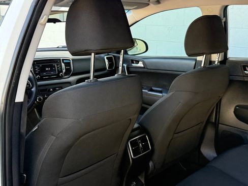 Used 2019 Kia Sportage LX FWD image 21