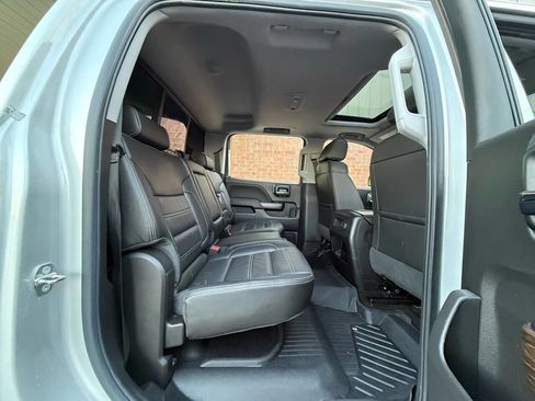 Used 2018 GMC Sierra 1500 Denali AWD/4WD image 19