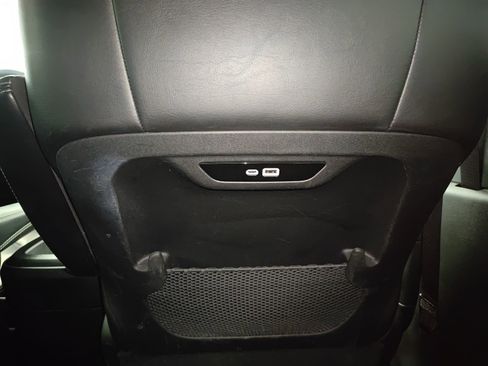 Used 2025 Chrysler Pacifica Select image 31