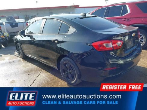 Used 2017 Chevrolet Cruze LS image 6