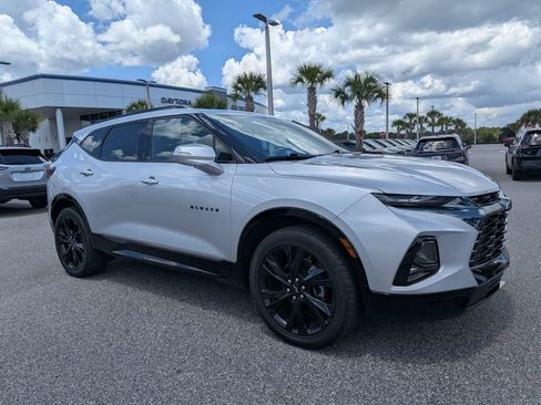 Used 2020 Chevrolet Blazer RS FWD image 2