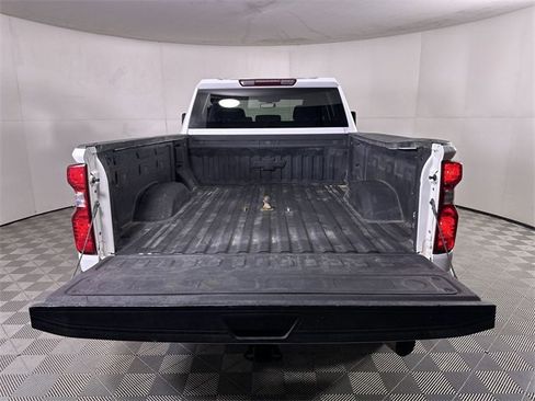 Used 2023 Chevrolet Silverado 2500 LT image 27